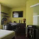 Luxury Kyara Centre Netflix * Split