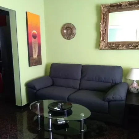 Luxury Kyara Centre Netflix شقة *