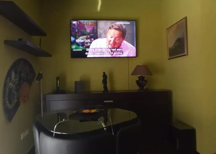 Luxury Kyara Centre Netflix