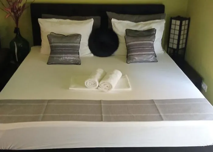 Luxury Kyara Centre Netflix *