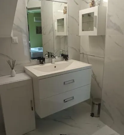 Luxury Kyara Centre Netflix Διαμέρισμα