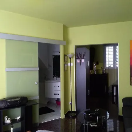 Luxury Kyara Centre Netflix Apartmán *
