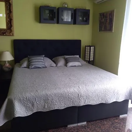 Luxury Kyara Centre Netflix